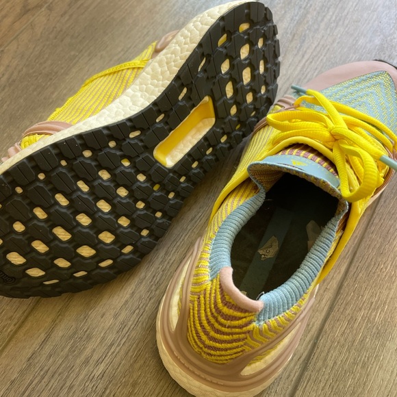 Stella McCartney Adidas Ultra Boost Sneaker - Picture 10 of 12